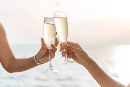 champagne glasses clinking