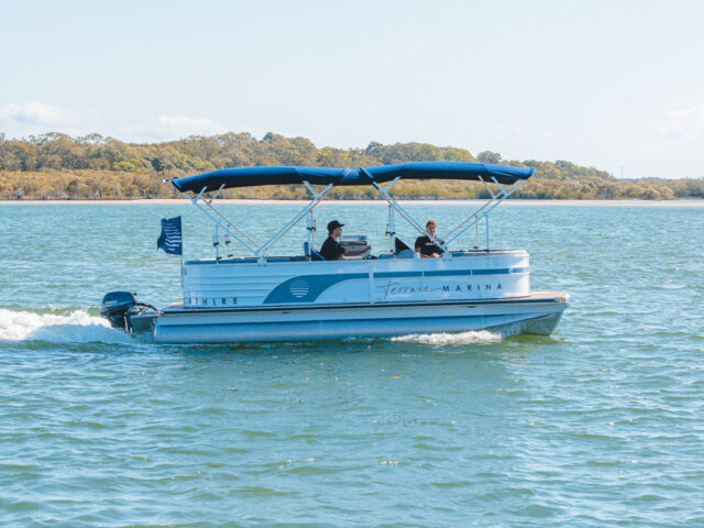 10 Person Luxury Noosa River Cruise Pontoon with BBQ